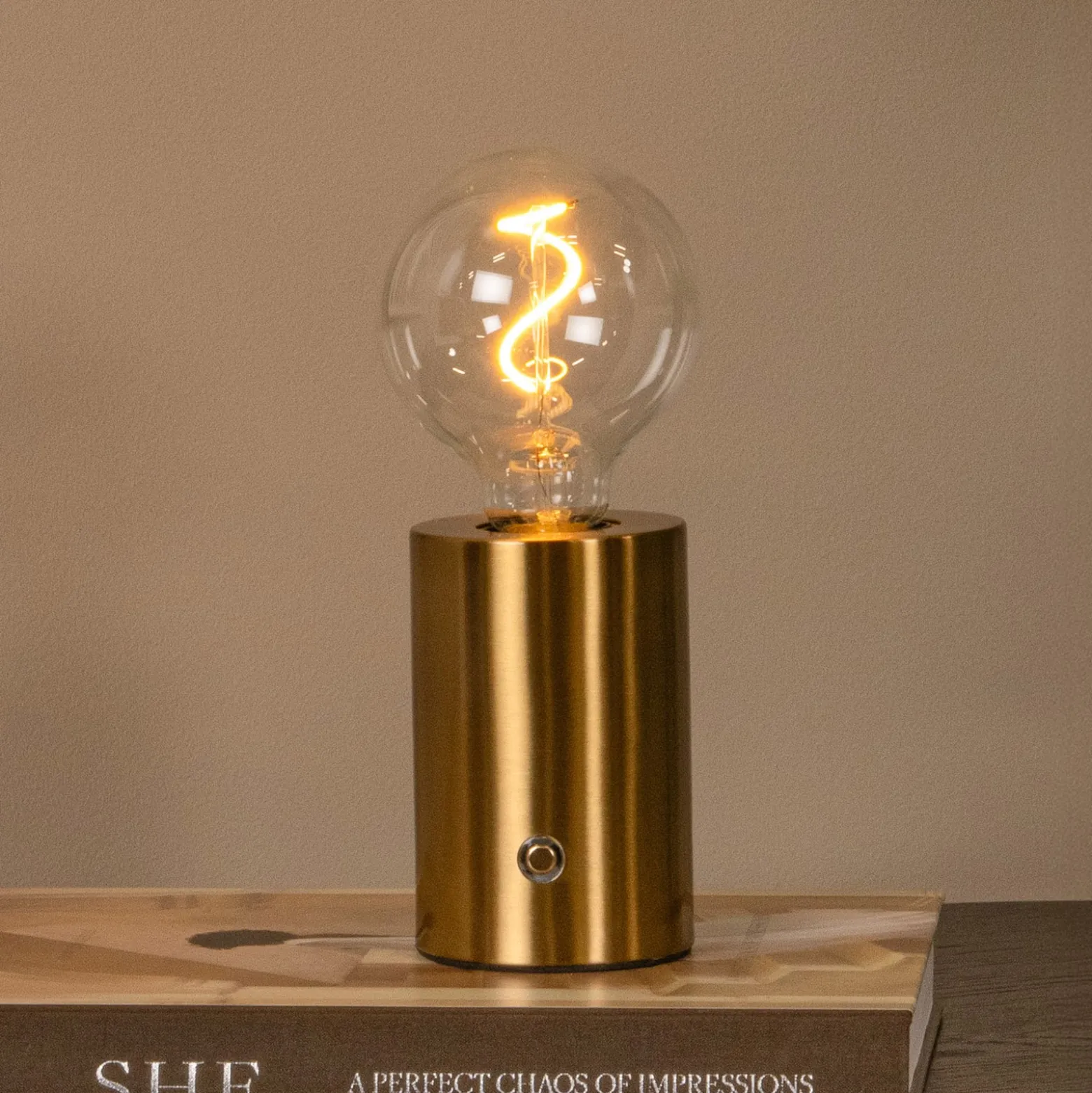 Akku-Tischlampe Vivo, messingfarben, Höhe 22 cm, Metall