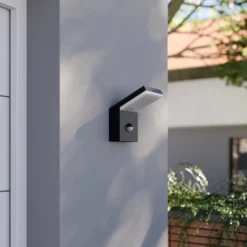 Arcchio LED-Außenwandleuchte Yolena, Sensor, anthrazit, Alu