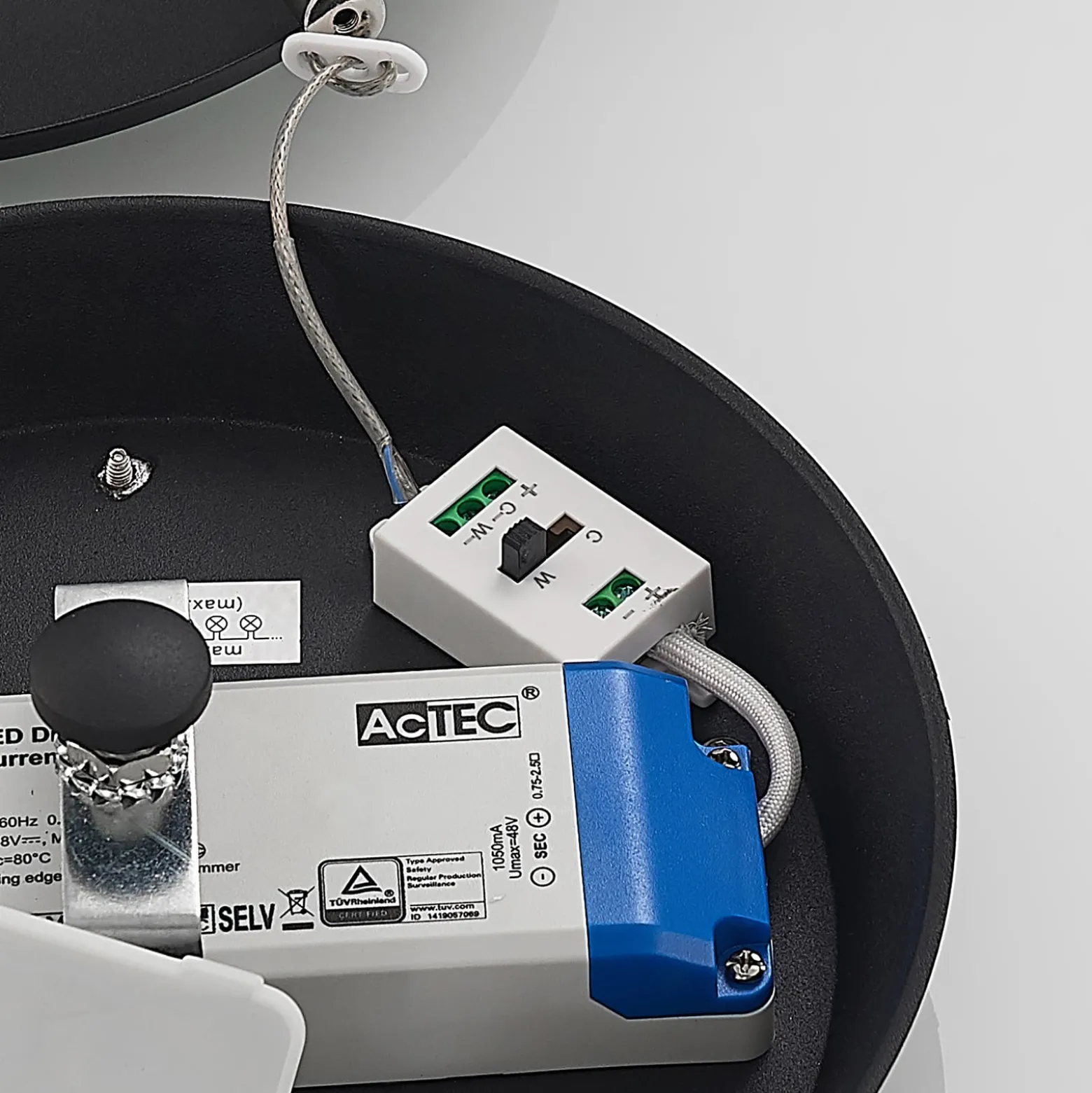 Arcchio LED-Hängelampe Aleksi, Ø 60 cm, schwarz, Metall, CCT