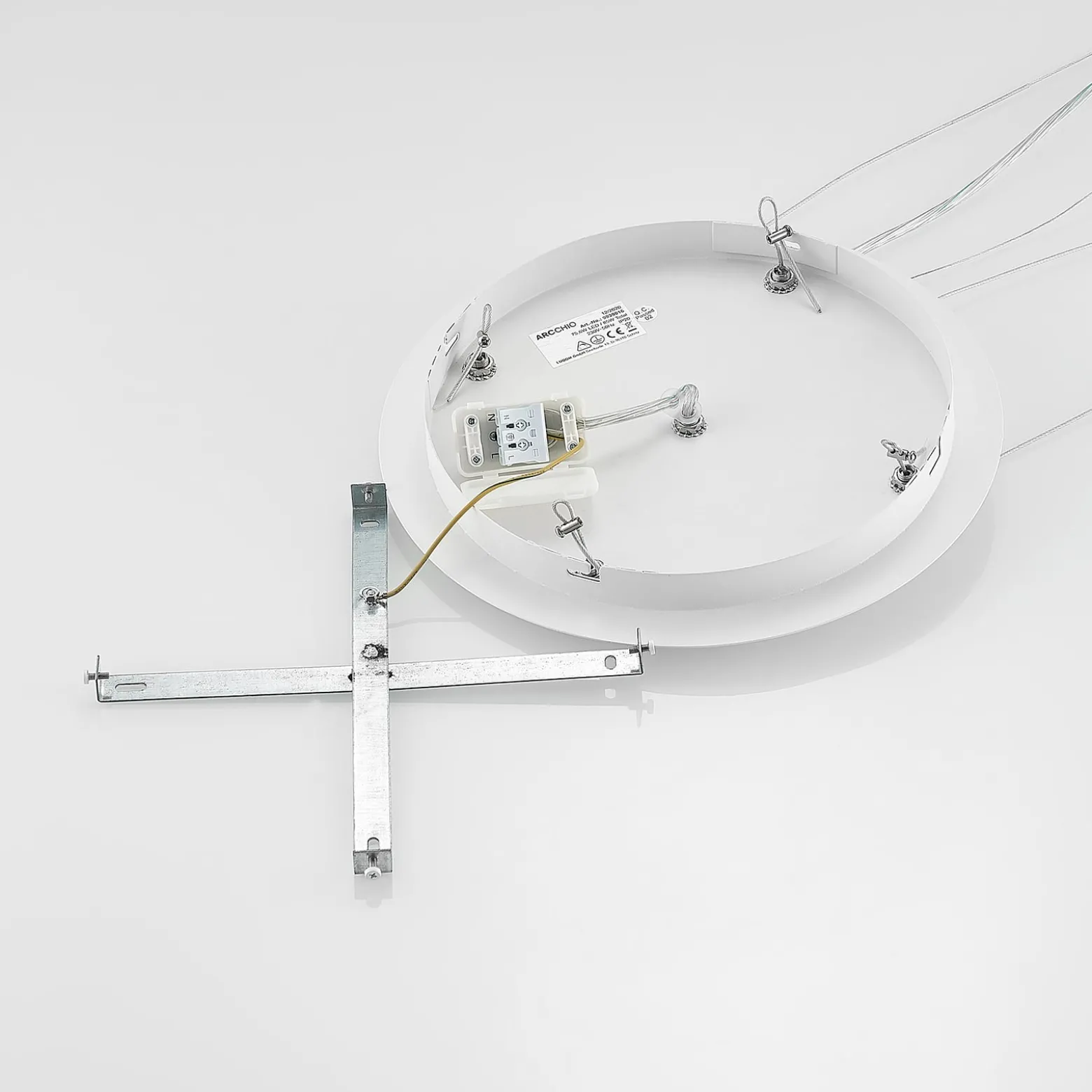 Arcchio LED-Hängelampe Noabelle, Ø 80 cm, weiß, Metall