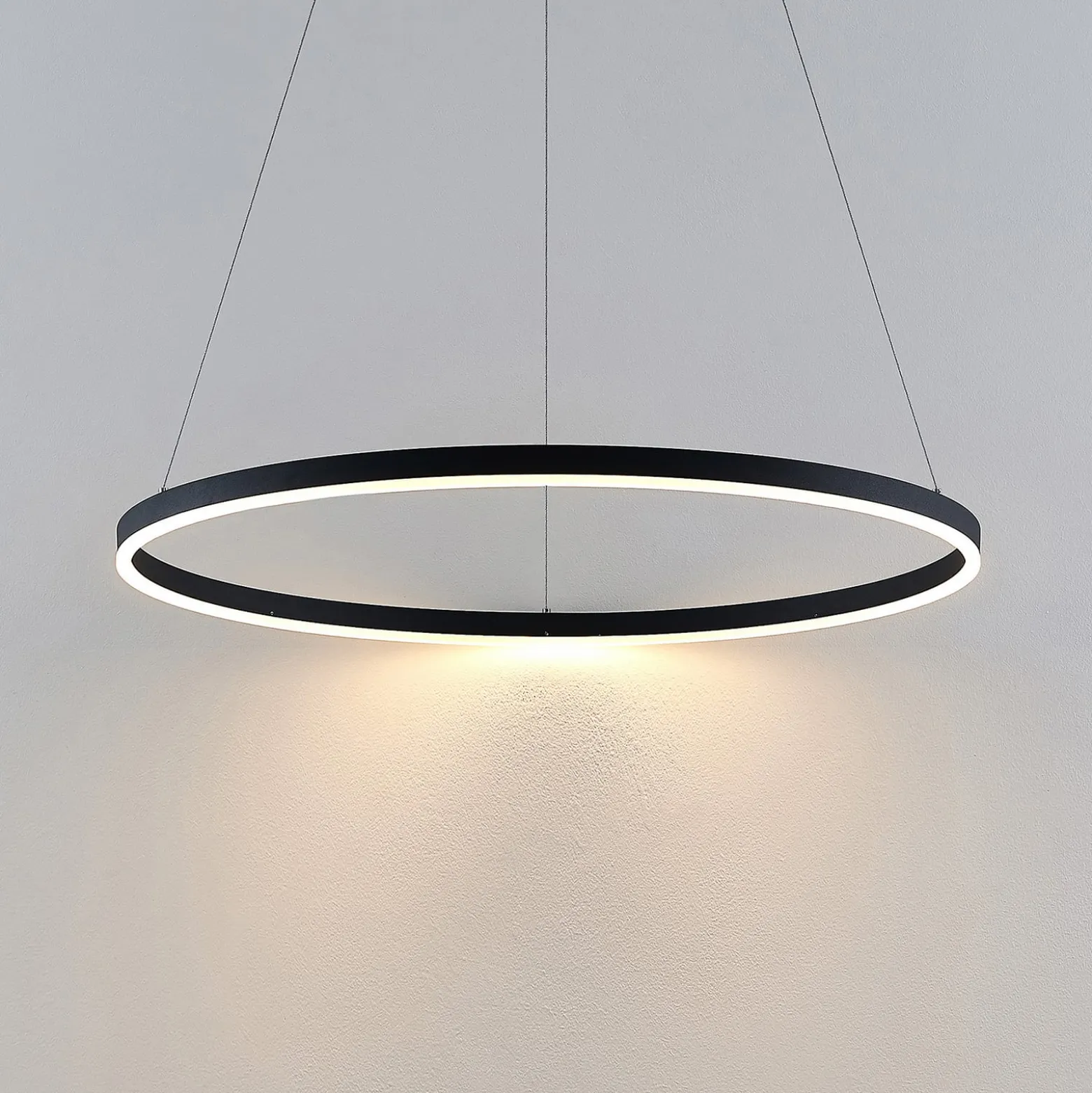 Arcchio LED-Hängeleuchte Albiona, schwarz, 1 Ring, Ø 80 cm