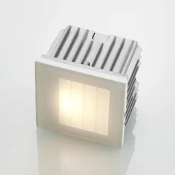 Arcchio LED-Wandeinbaulampe Zamo, Raster, weiß, Metall, IP65