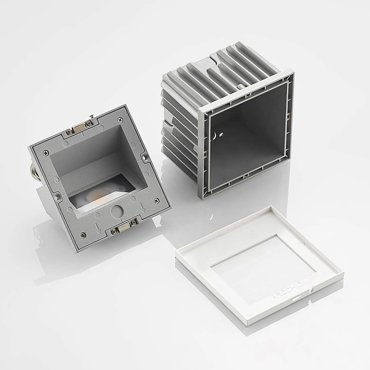 Arcchio LED-Wandeinbaulampe Zamo, Raster, weiß, Metall, IP65