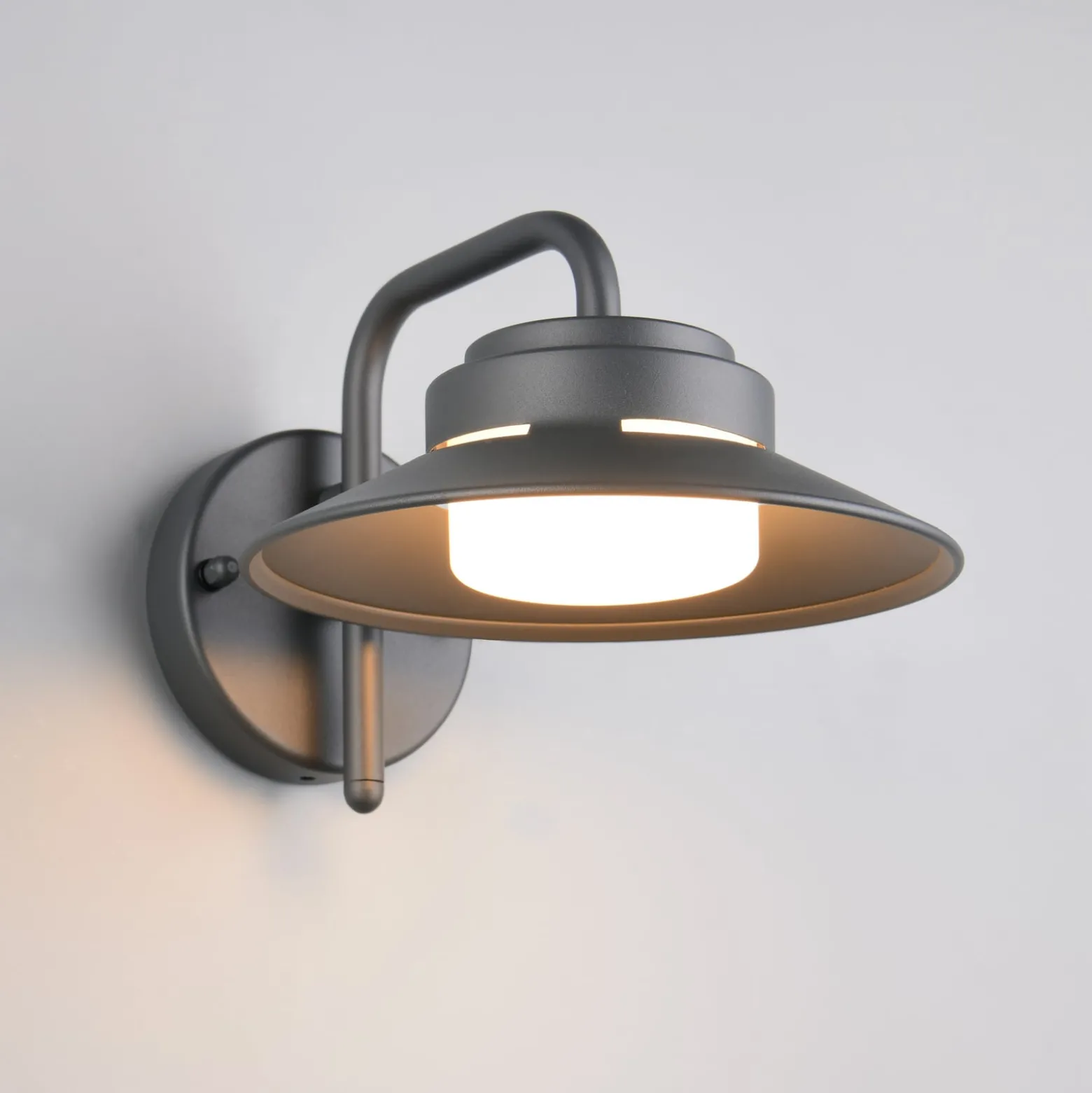 Außenwandlampe Atrato, anthrazit, Ø 20 cm, Metall