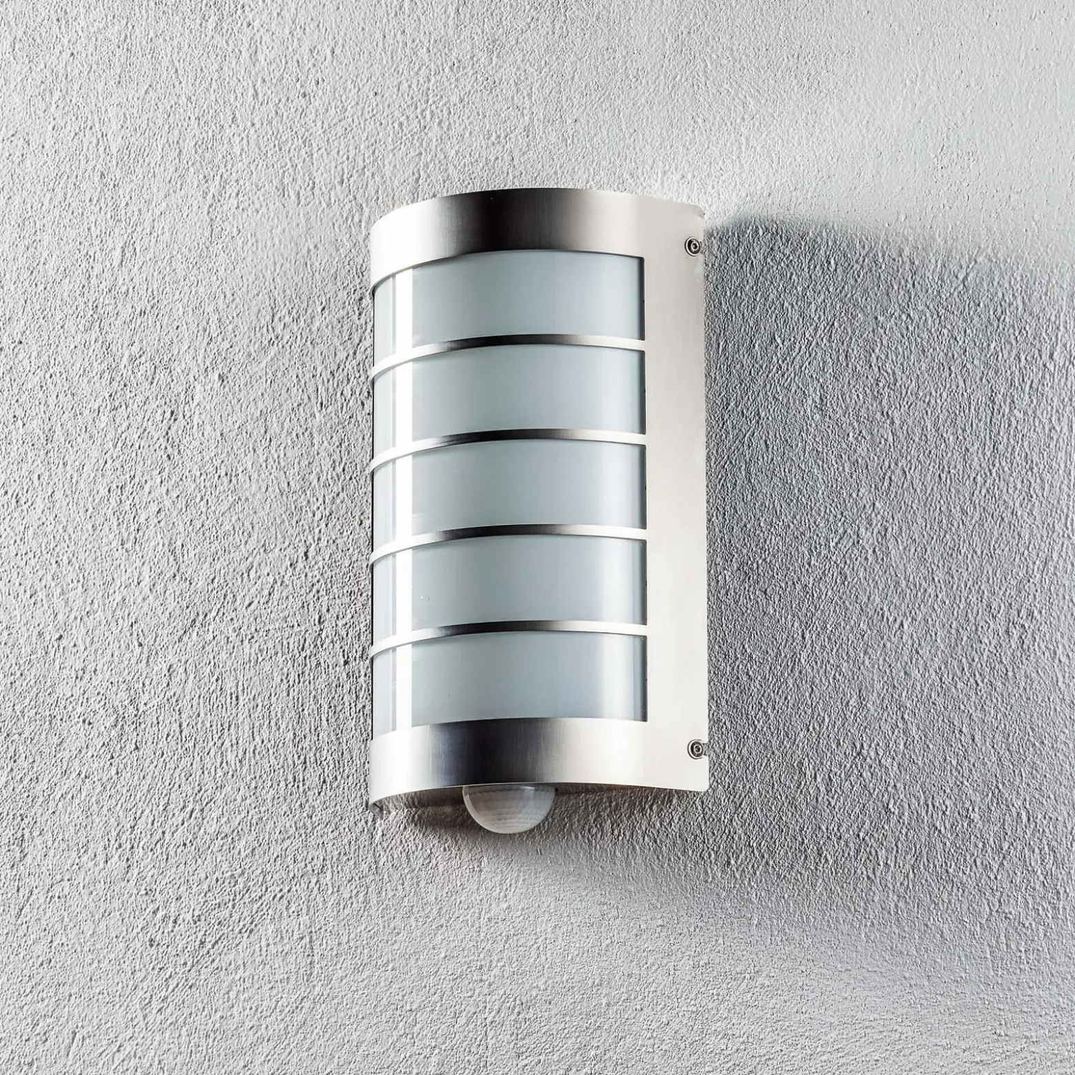 Außenwandlampe Marco1 mit Streben und Sensor