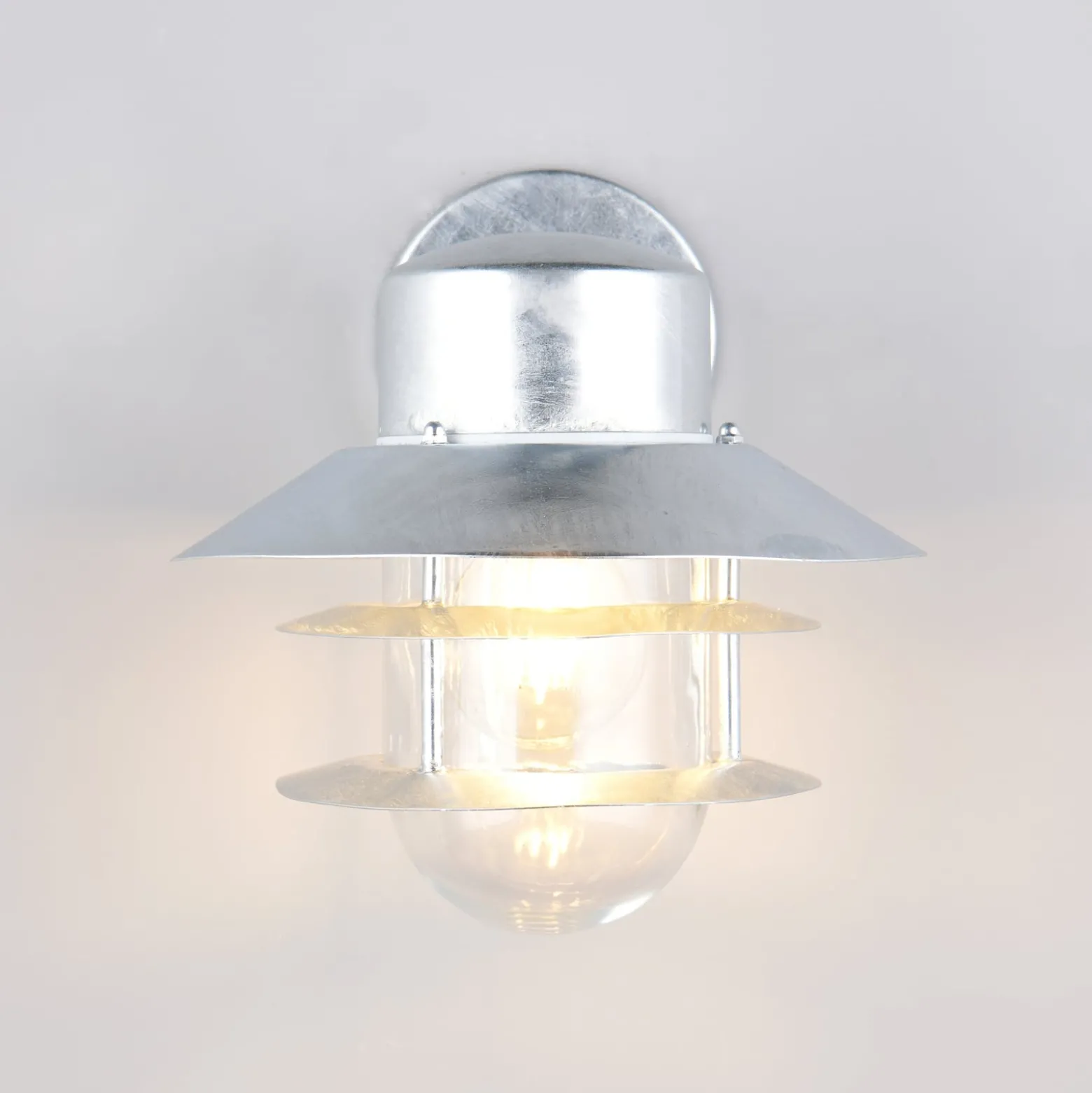 Außenwandlampe Ruvuuma zinkfarben Ø 22 cm abwärts gerichtet