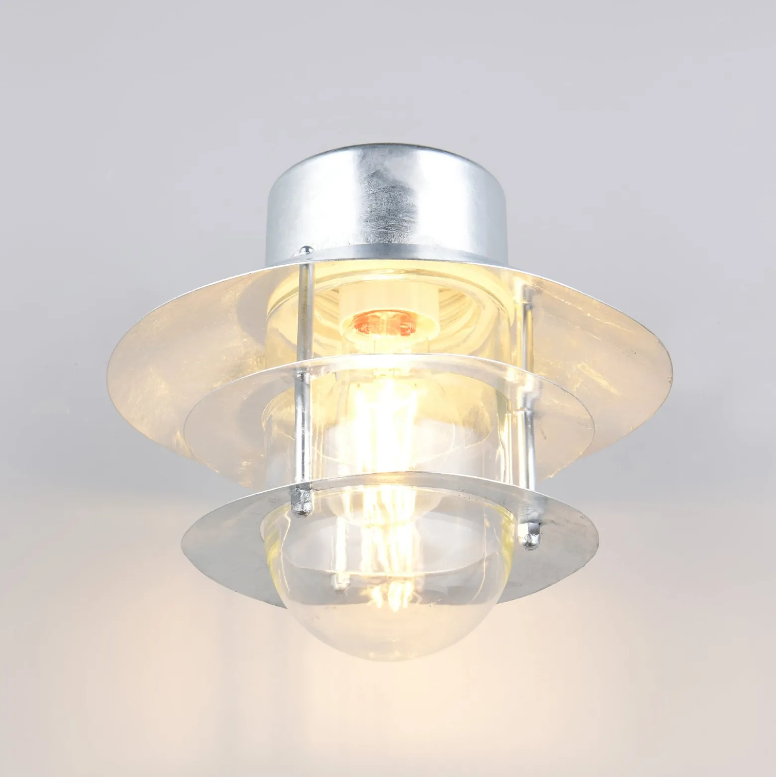 Außenwandlampe Ruvuuma zinkfarben Ø 22 cm abwärts gerichtet