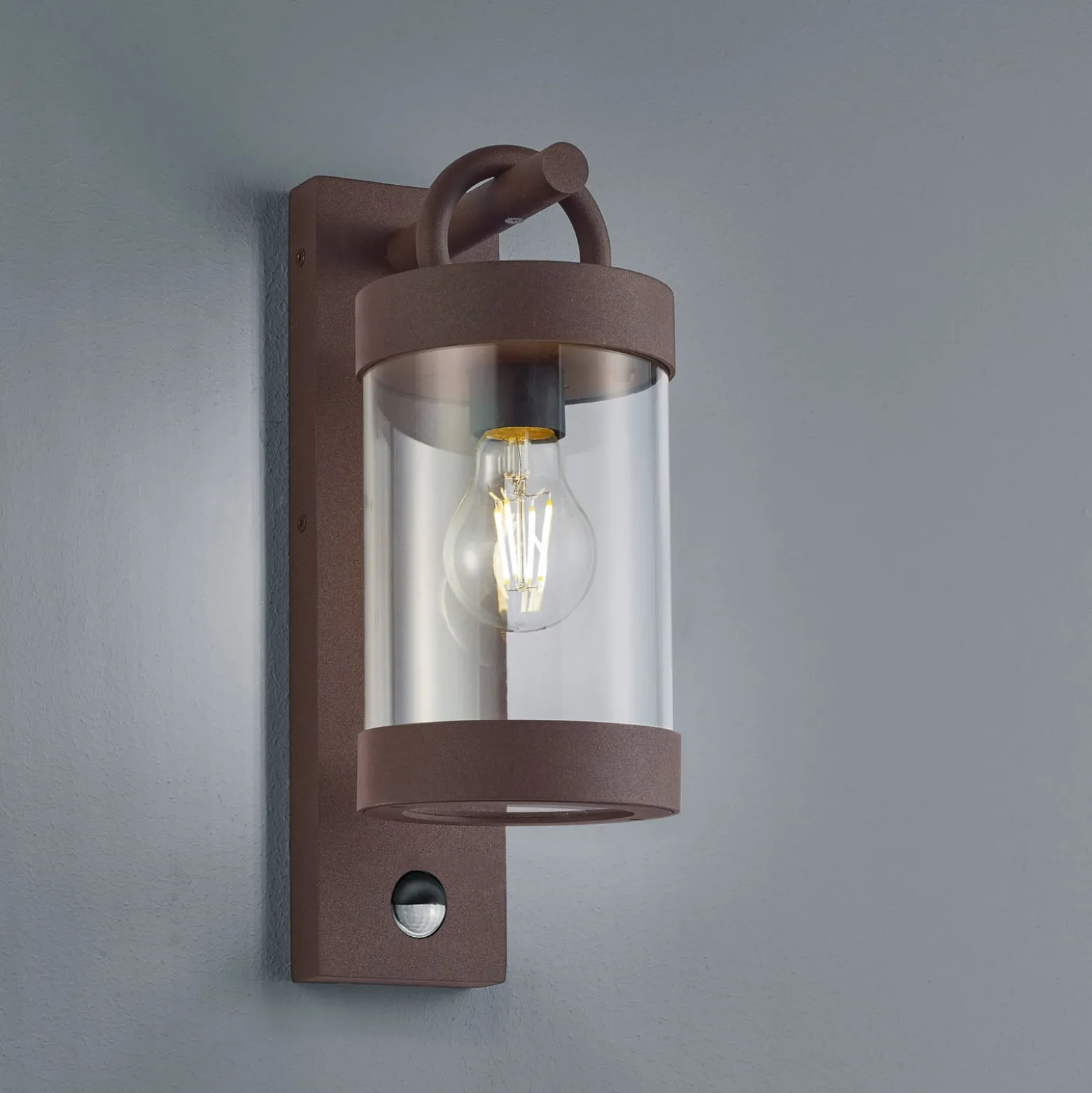 Außenwandlampe Sambesi, rost, Sensor, Aluguss