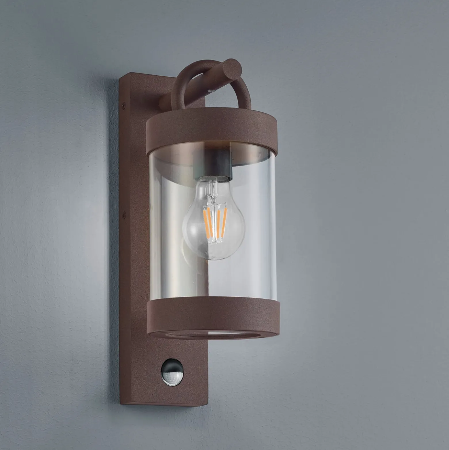 Außenwandlampe Sambesi, rost, Sensor, Aluguss