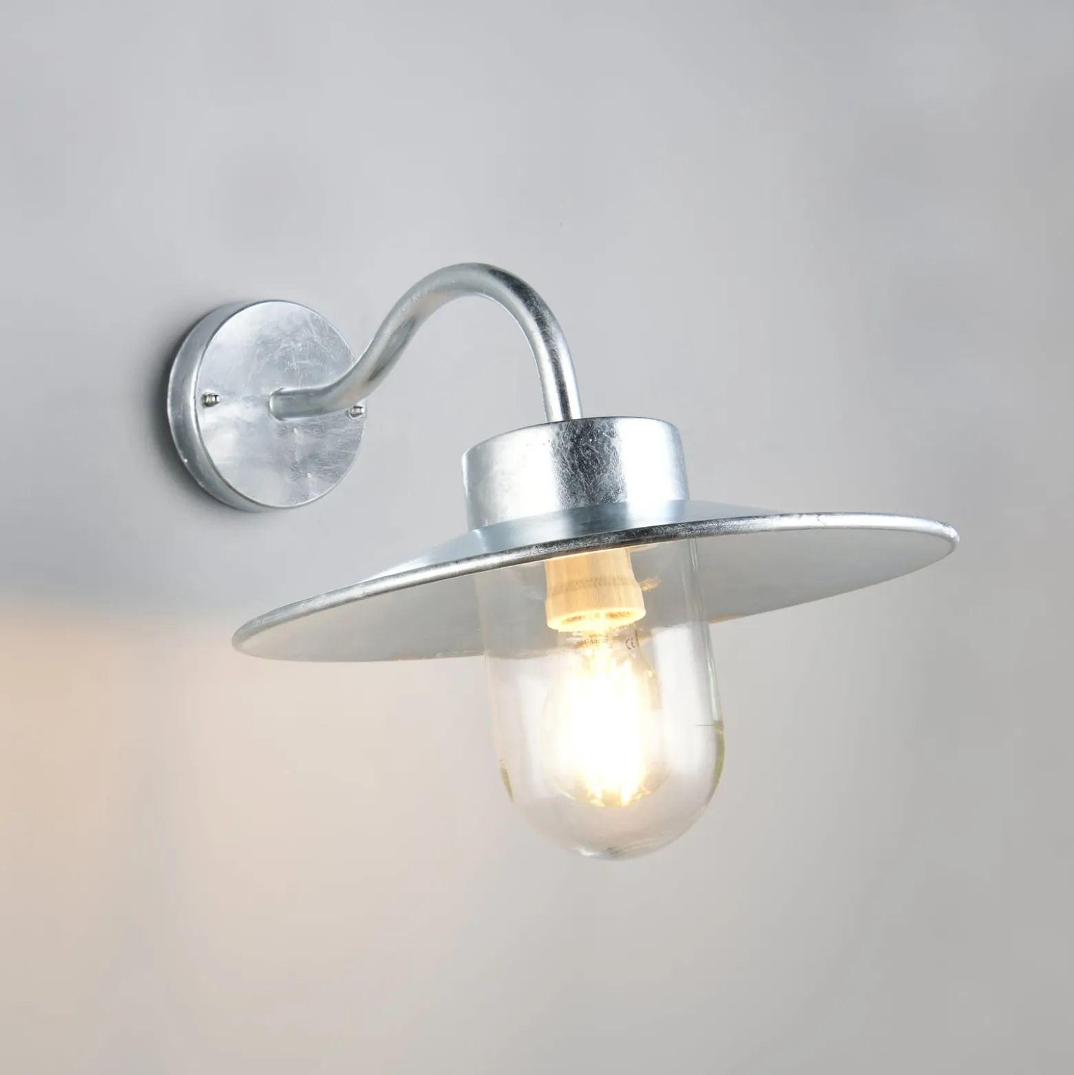 Außenwandlampe Tana, zinkfarben, Ausladung 41 cm Metall IP44