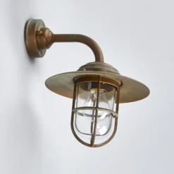 Außenwandleuchte Antique mit Gitter, Glas klar