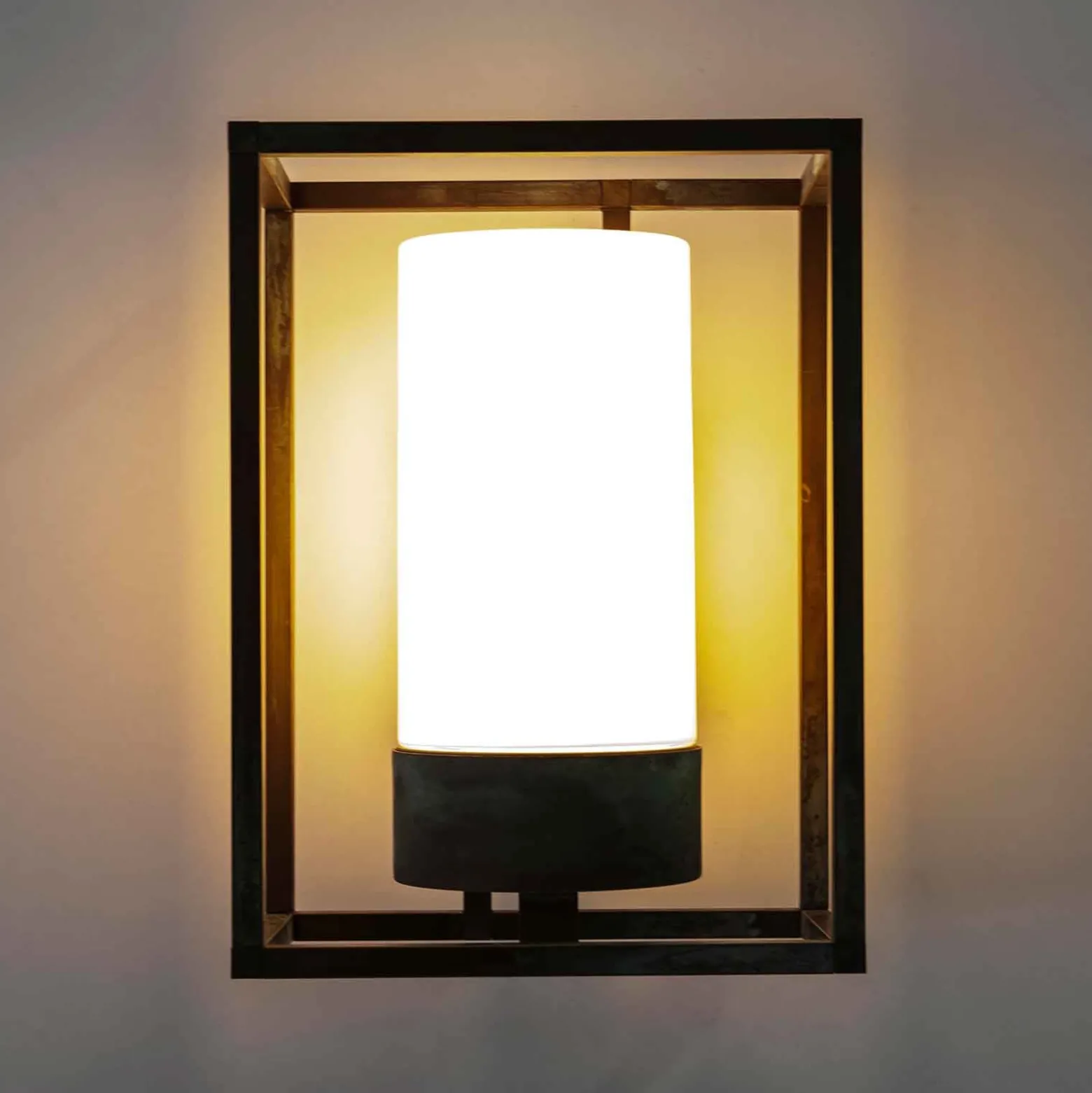 Außenwandleuchte Cubic³ 3363 messing antik/opal