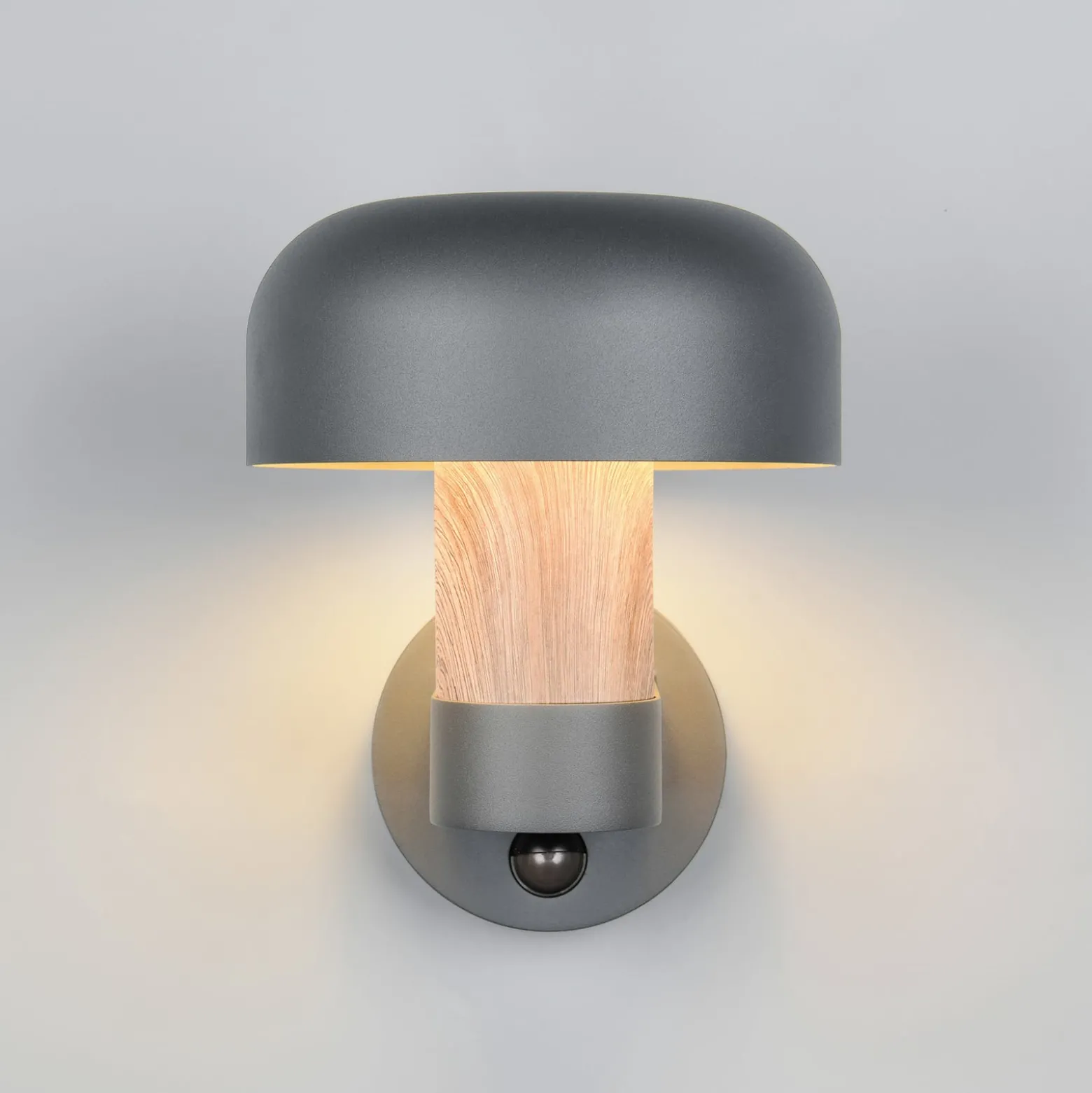 Außenwandleuchte Fraser Sensor, grau/Holzoptik, Alu IP54 E27