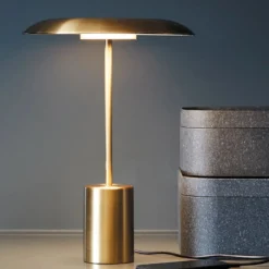 Beacon LED-Tischleuchte Smith bronzefarben Metall USB-Port