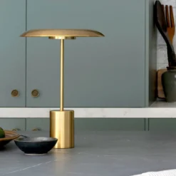 Beacon LED-Tischleuchte Smith bronzefarben Metall USB-Port