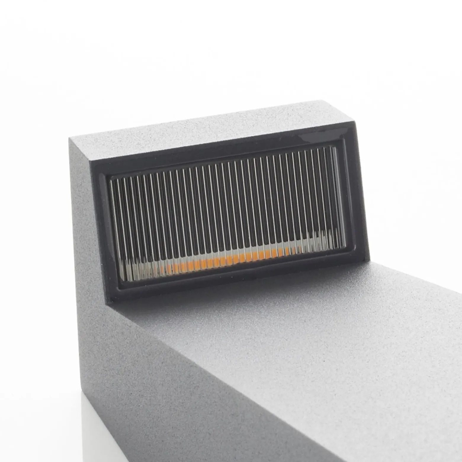 BEGA 84108 - LED-Sockelleuchte in Grafit, 3.000 K