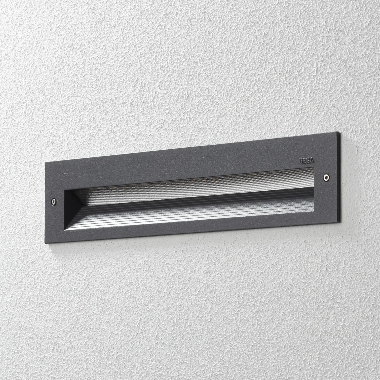 BEGA LED-Wandeinbaulampe 33055, grafit, 32 cm, IP65, CCT