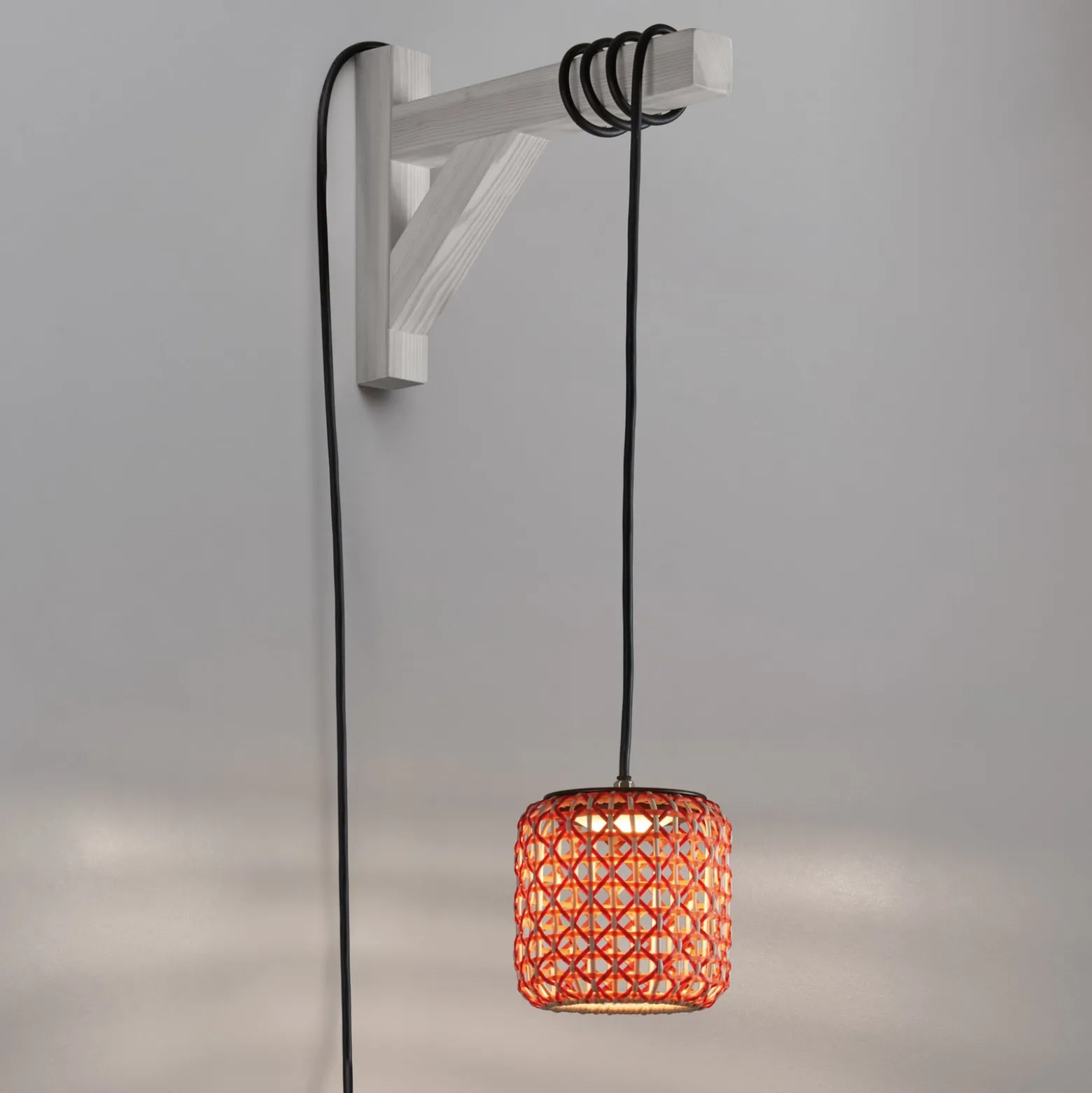 Bover Nans S/16/H LED-Hängeleuchte mit Stecker rot