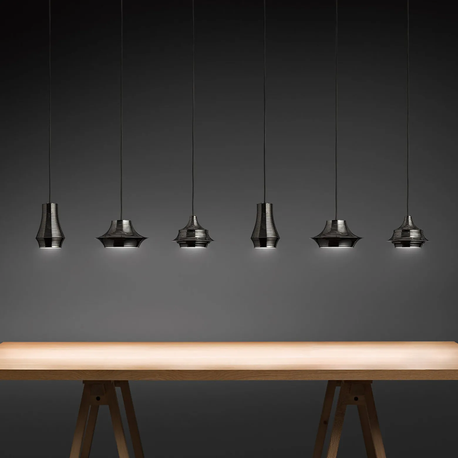 Bover Tibeta 01 - LED-Hängeleuchte, chrom-schwarz