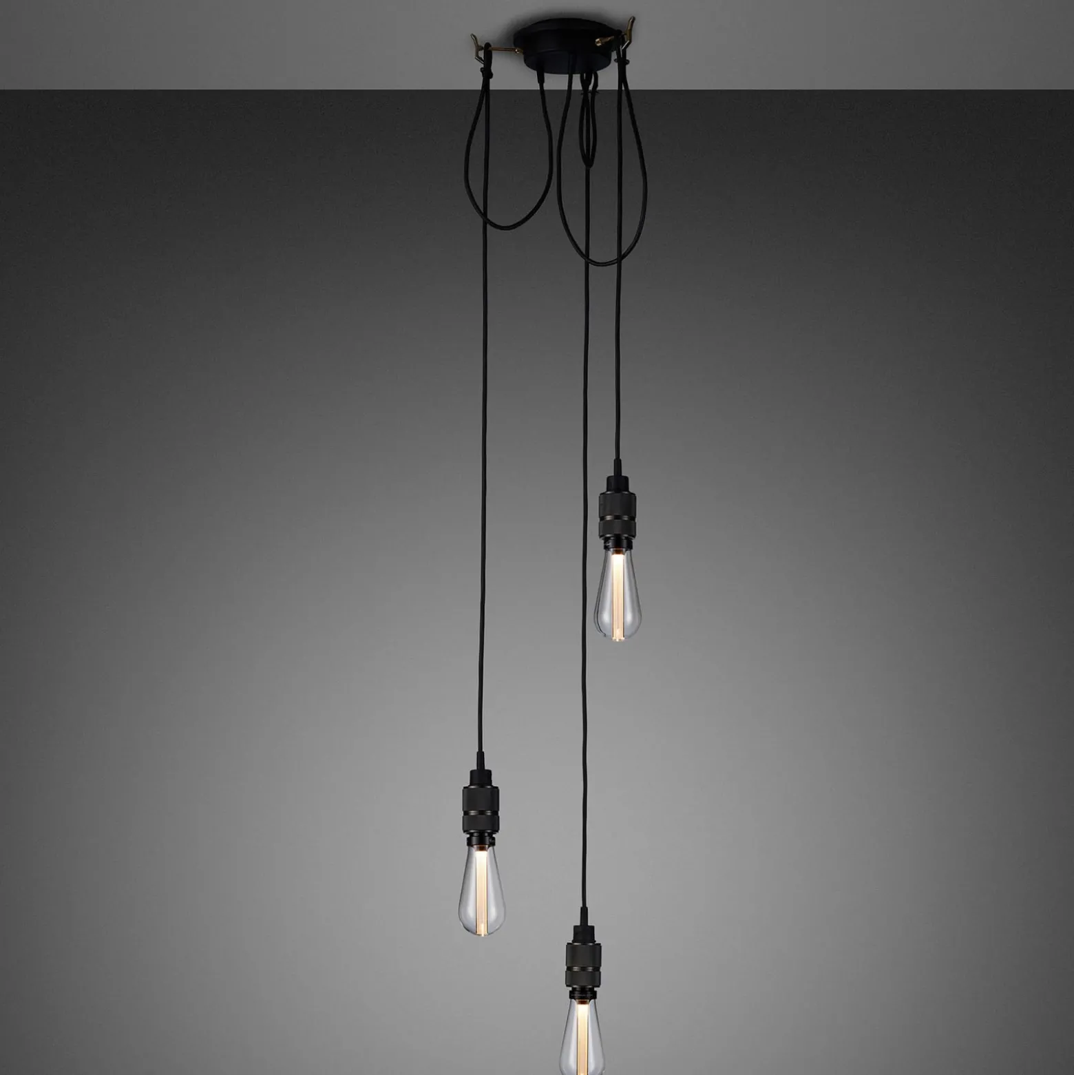 Buster + Punch Hooked 3.0 nude Pendellampe bronze