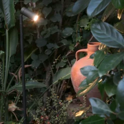 60 cm hoher LED-Erdspießstrahler Seth-60