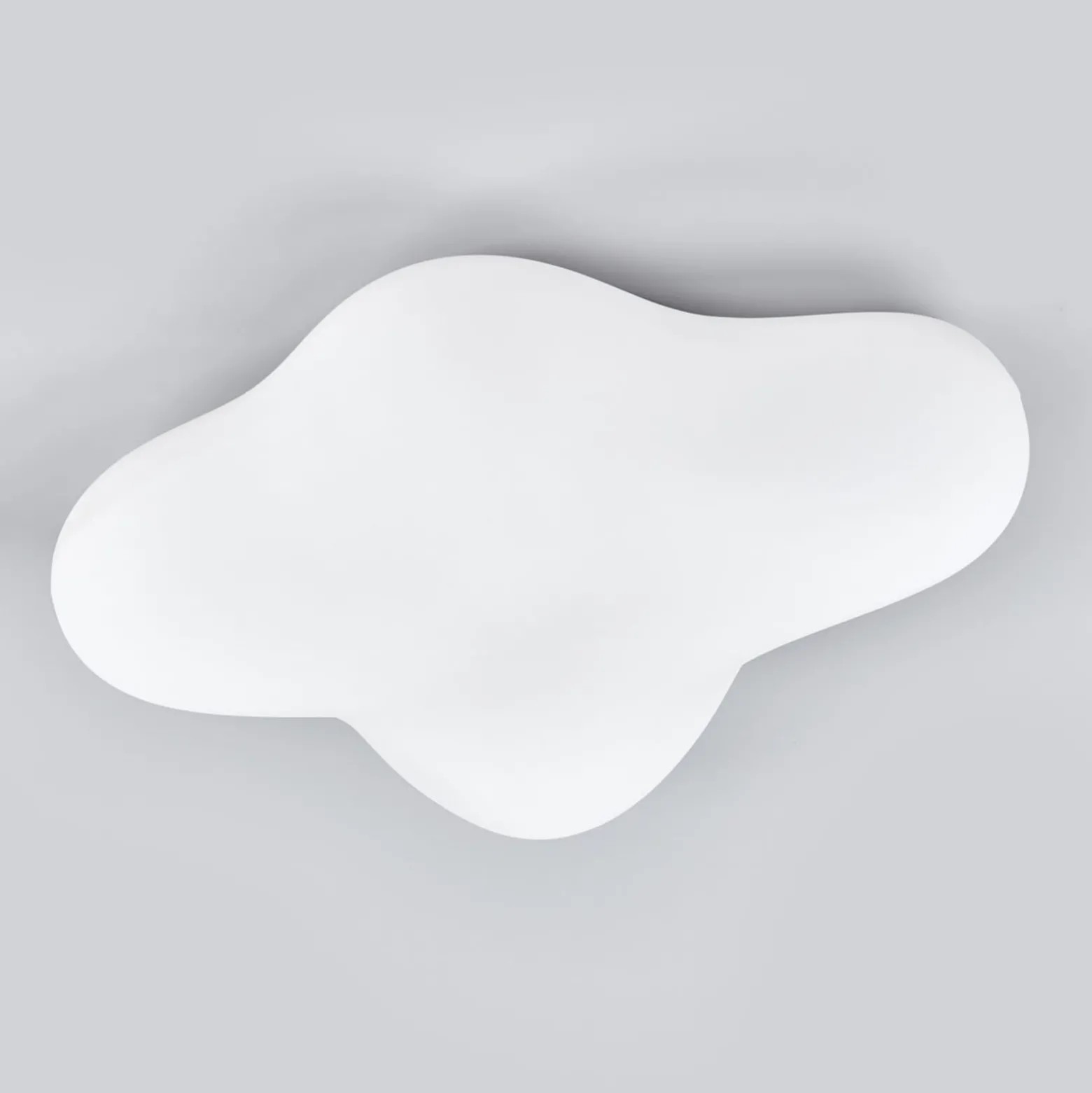 Deckenlampe Eos in Form einer Wolke, 50 cm