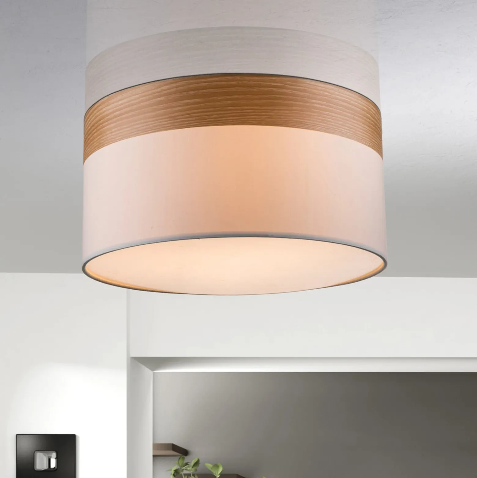 Deckenlampe Libba mit Dekor in Holzoptik