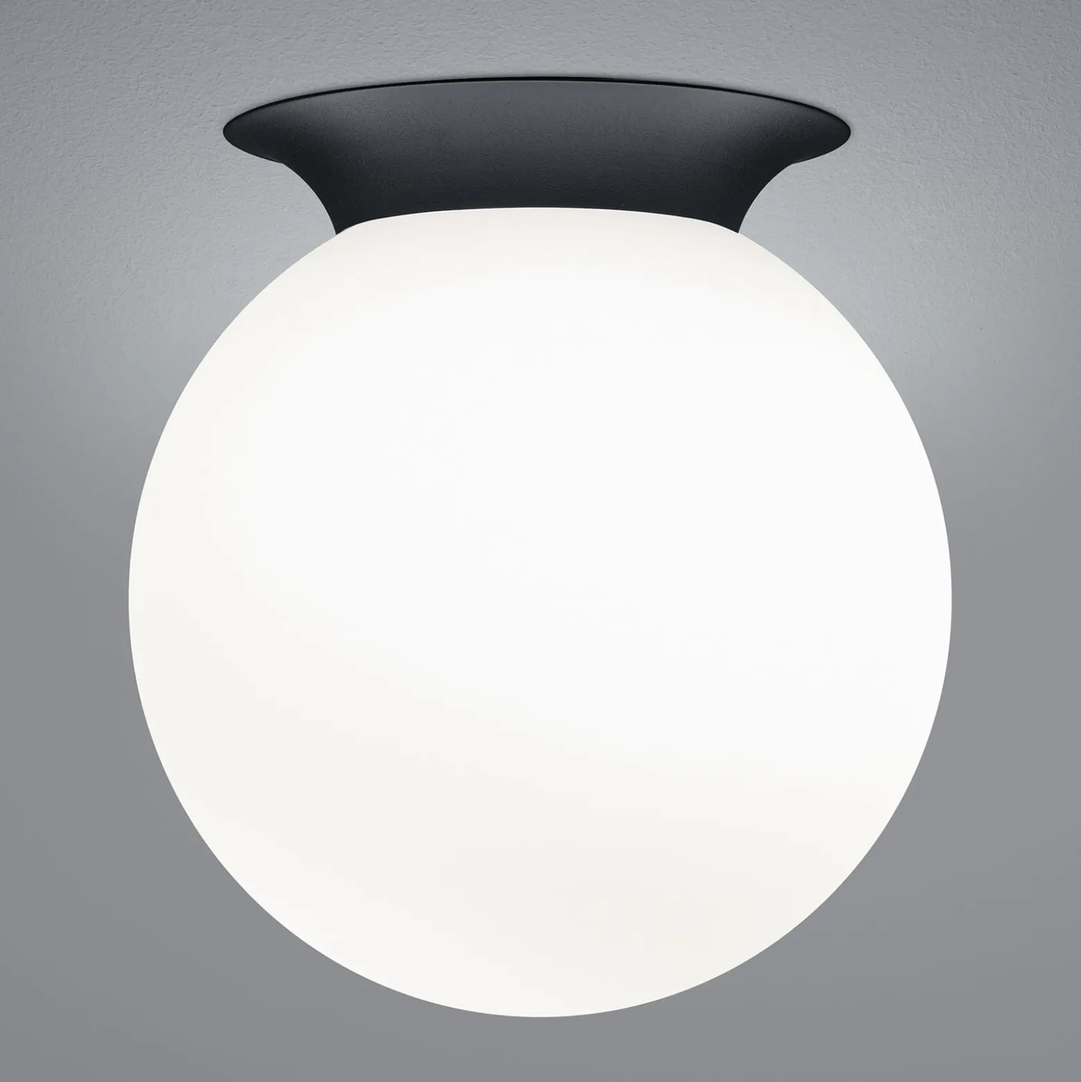 Deckenleuchte Blob, Kugelschirm Opalglas, Ø 25 cm