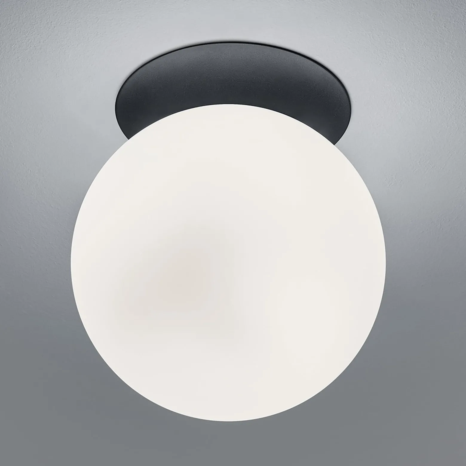 Deckenleuchte Blob, Kugelschirm Opalglas, Ø 25 cm