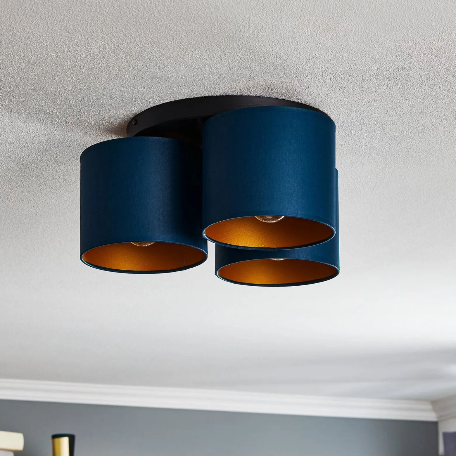 Deckenleuchte Soho zylindrisch, 3fl blau/gold