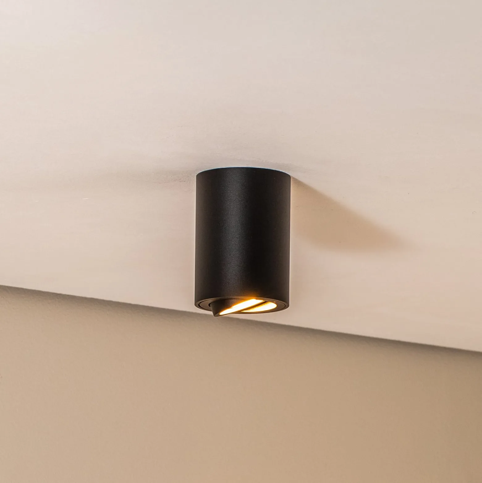 Deckenspot Bima, rund schwarz