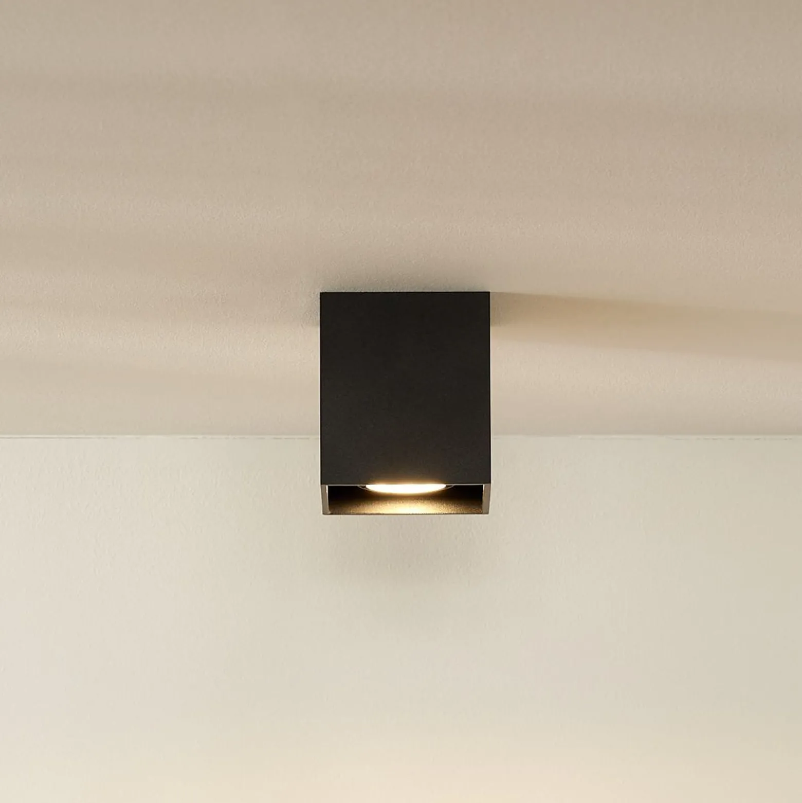 Deckenspot Bodi, eckig, schwarz, GU10, 1-flammig, Aluminium