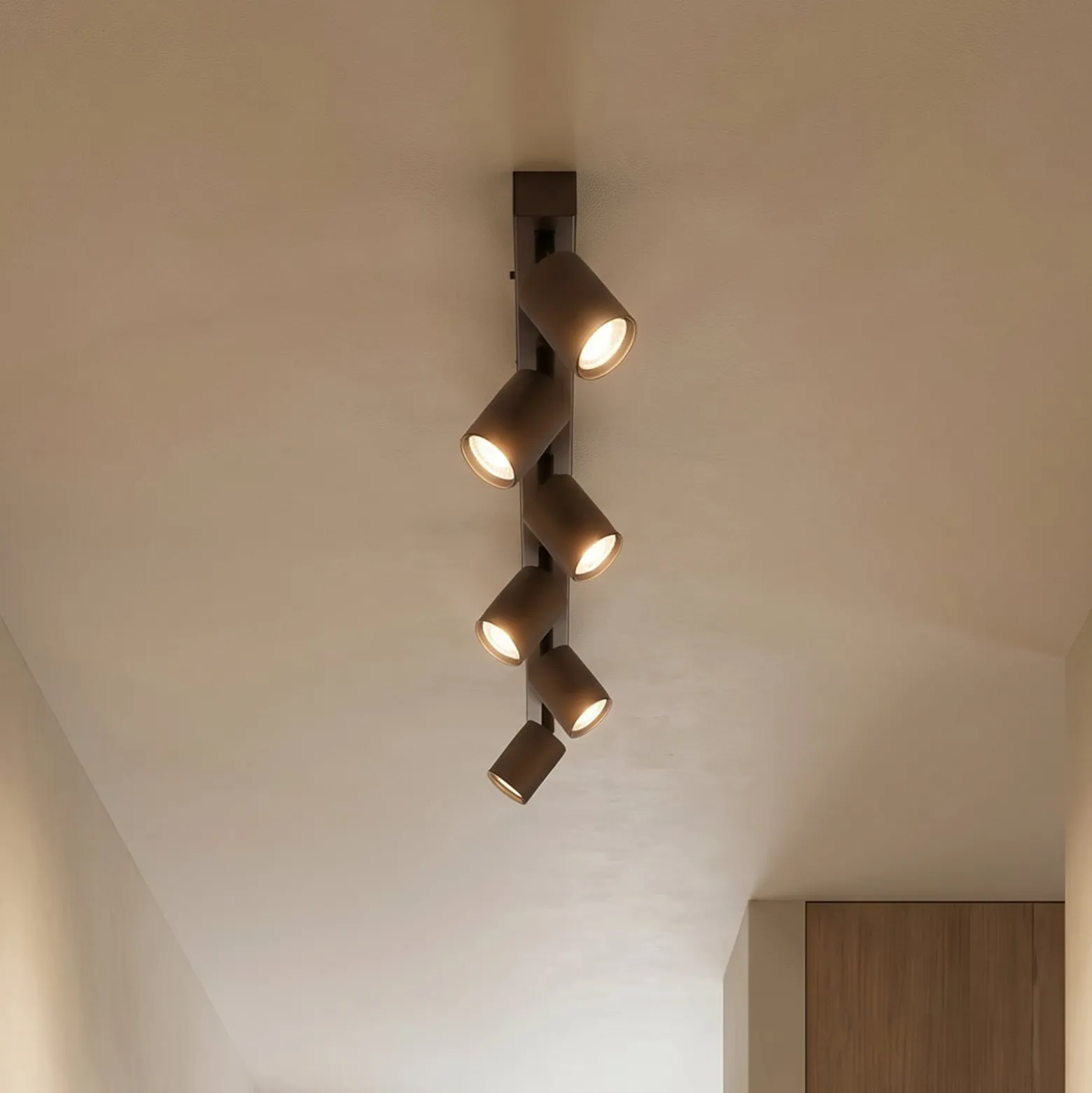 Deckenspot Top, justierbar, braun, sechsflammig linear