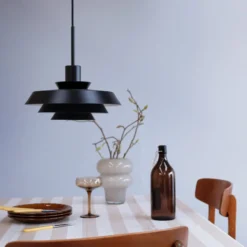 Dyberg Larsen DL30 Pendellampe Ø 30 cm, schwarz