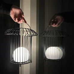 Dyberg Larsen LED-Akku-Tischlampe Basket, schwarz, Metall