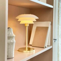 Dyberg Larsen LED-Akku-Tischlampe DL20, Höhe 30 cm, Glas