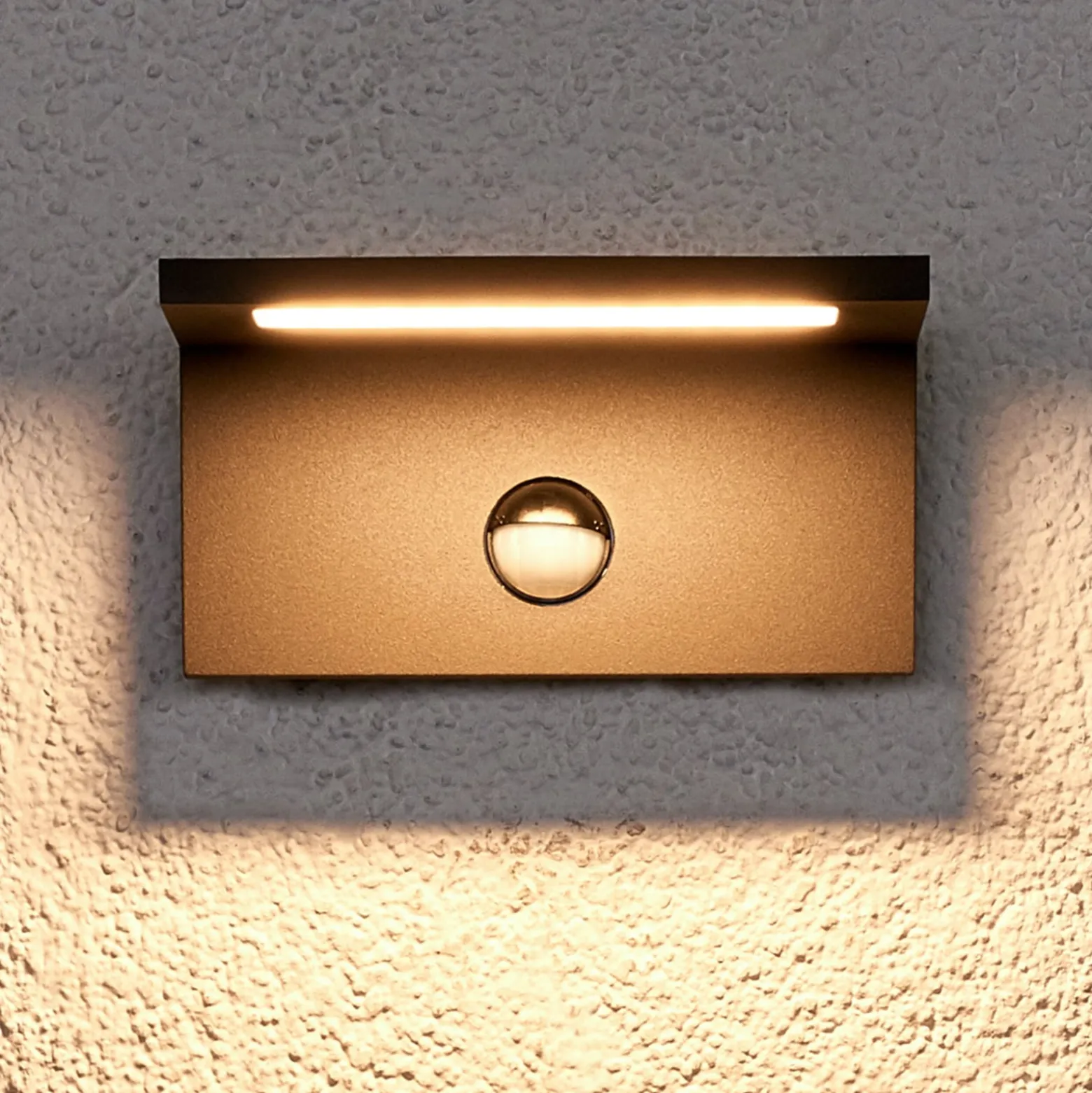 Eckige LED-Außenwandlampe Darina, Bewegungsmelder