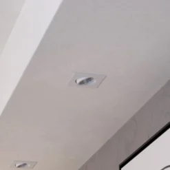 Einbauspot Saliceto eckig drehbar 2.700K weiß