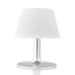 EVA Solo SunLight LED-Solar-Tischleuchte 16cm opal