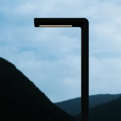 FLOS Walkstick Pipe 1 Wegeleuchte, 2.700K, schwarz