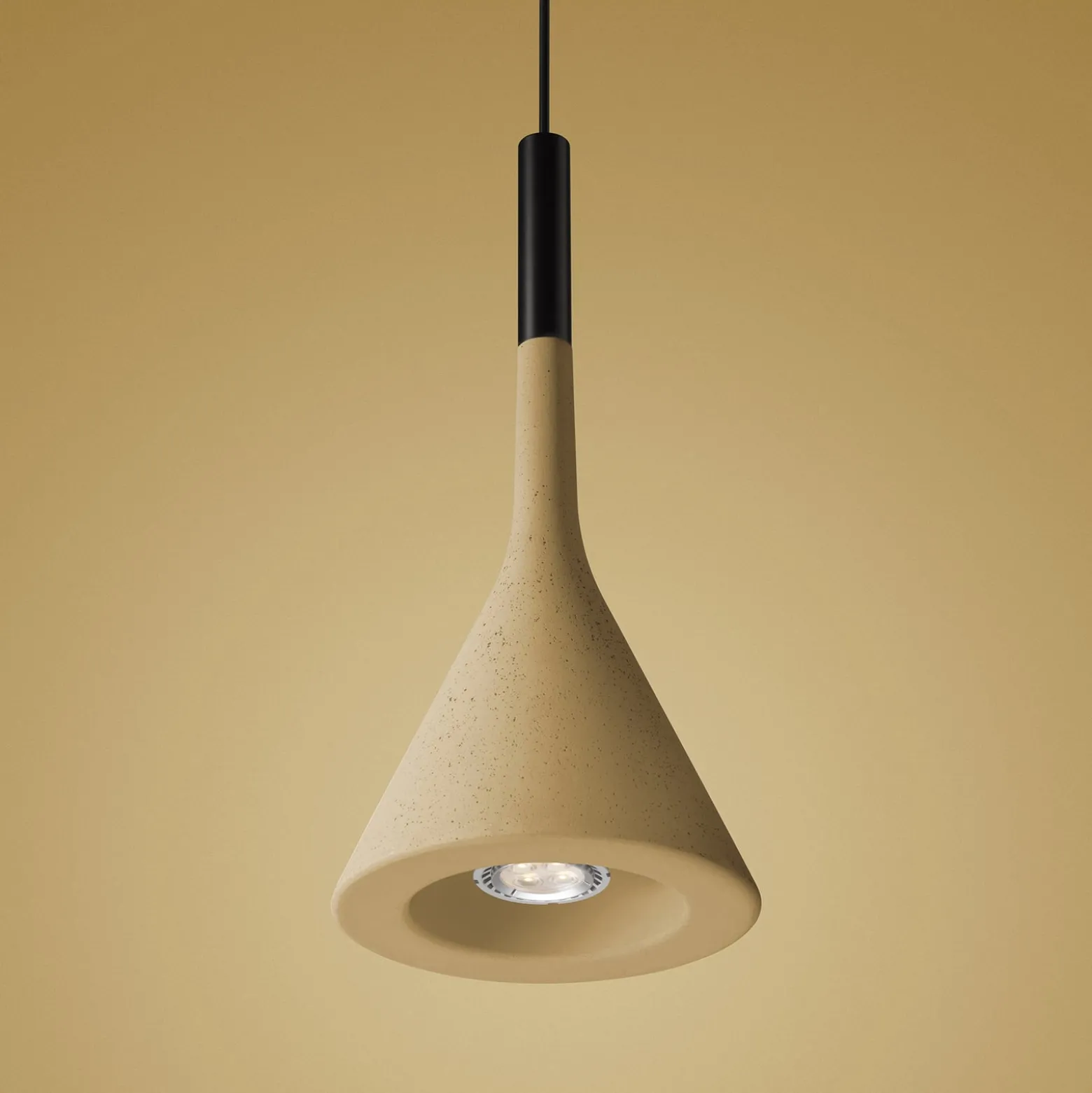 Foscarini Aplomb Hängeleuchte GU10 aus Beton gelb