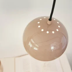 FRANDSEN Hängeleuchte Ball, nude, Ø 18 cm