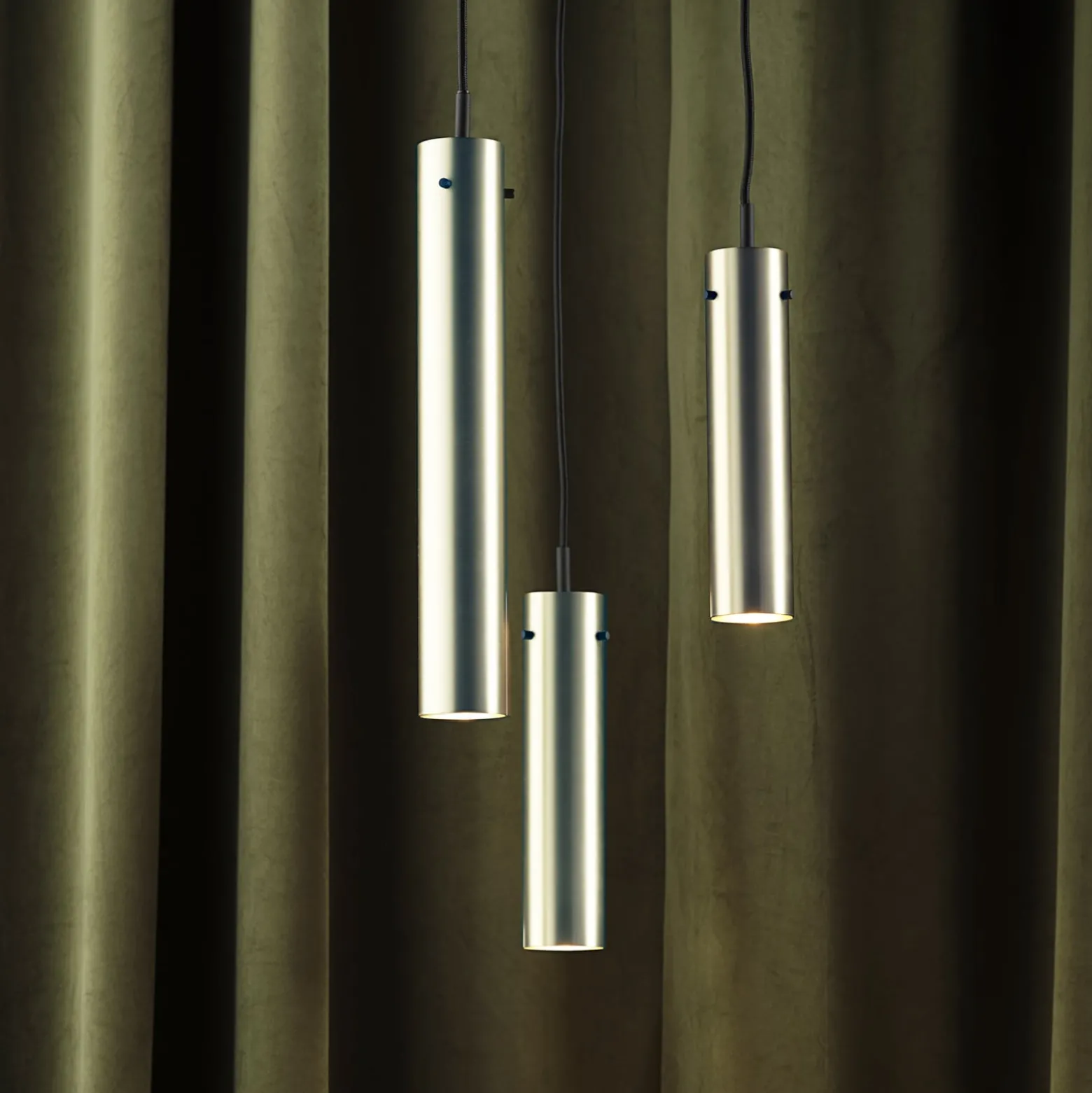 FRANDSEN Hängeleuchte FM2014, Stahl, poliert, Höhe 36 cm