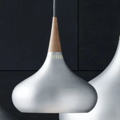 FRITZ HANSEN Orient P1 Pendel alu/eiche Ø 22,5 cm
