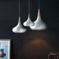 FRITZ HANSEN Orient P1 Pendel alu/eiche Ø 22,5 cm