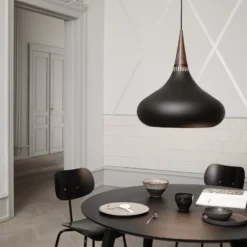 FRITZ HANSEN Orient P3 Pendel schwarz/rose Ø 50cm