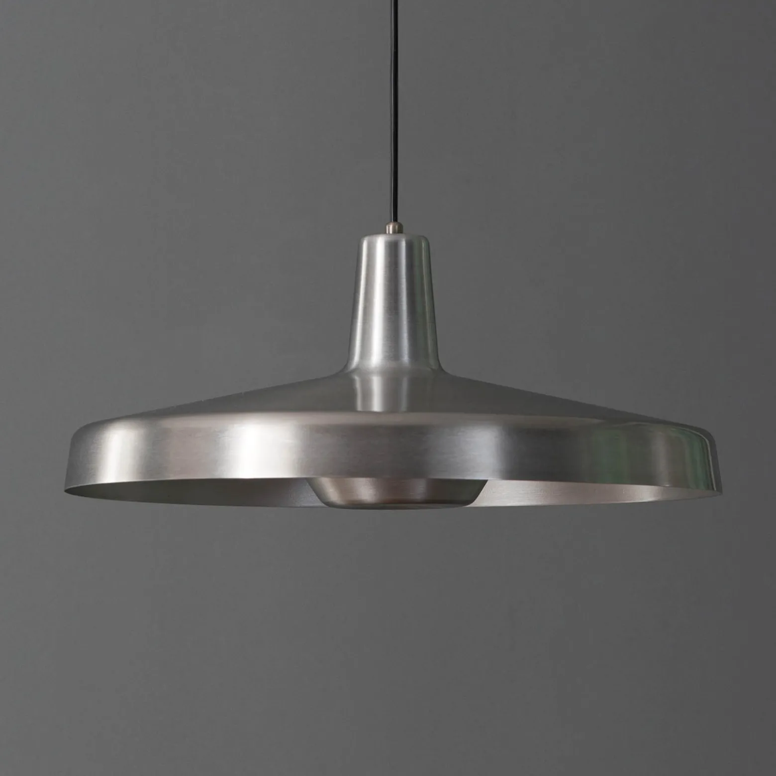 GRUPA Arigato Hängeleuchte Ø 45cm aluminium