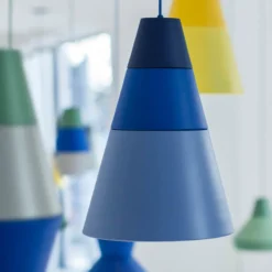 GRUPA Ili Ili Coney Cone Hängeleuchte blau