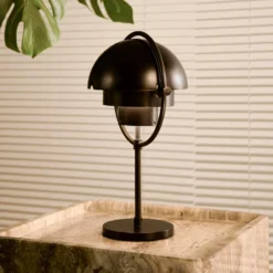 GUBI Akku-Tischleuchte Multi-Lite, schwarz/schwarz, 30 cm