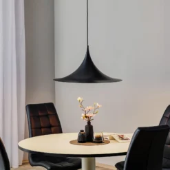 GUBI Hängeleuchte Semi, Ø 60 cm, schwarz